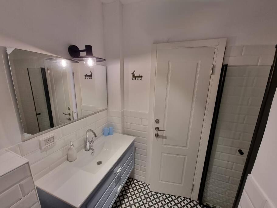 Beautiful 2-Bedroom Sea-View Apartment Νετάνια Εξωτερικό φωτογραφία